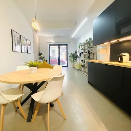 Апартаменты Tarongers, Lovely Flat In The Center