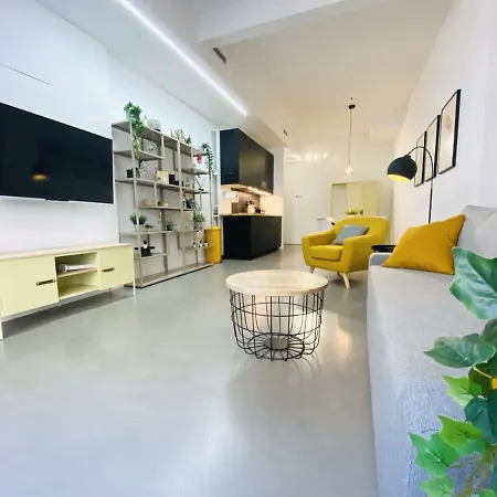 Tarongers, Lovely Flat In The Center Daire *