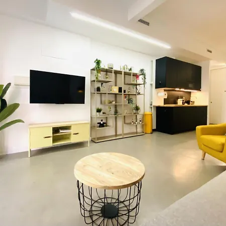 Tarongers, Lovely Flat In The Center Daire Valensiya